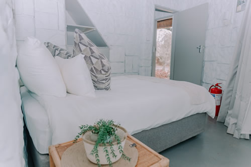 ArianogloSafariLodge_Home24